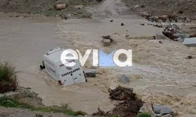 Εύβοια: Βούλιαξε αυτοκίνητο στον ποταμό Λήλα - Πώς σώθηκε ο οδηγός