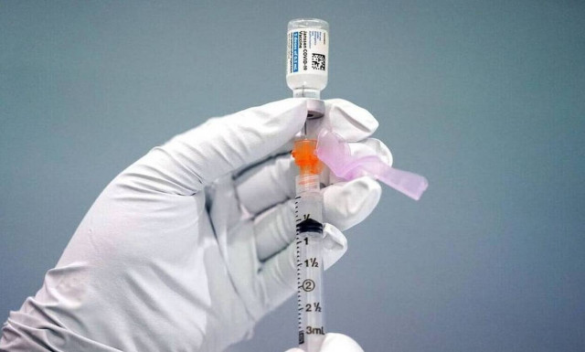 Στόχος να εμβολιαστεί το 70% του πληθυσμού μέχρι τα μέσα του 2022