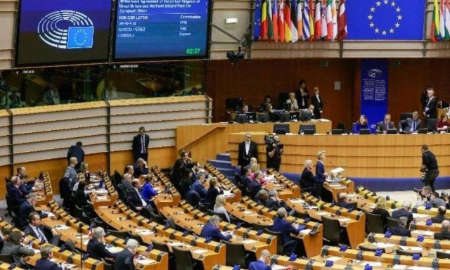 Το Ευρωκοινοβούλιο ζητά την υποχρεωτική εκπαίδευση των μελών του για θέματα σεξουαλικής παρενόχλησης