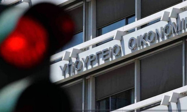 Στα 109,8 δισ. ευρώ τα «φέσια» προς την εφορία - Κατά 635.960 αυξήθηκαν οι οφειλέτες τον Οκτώβριο