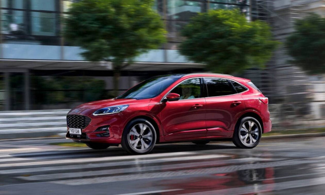 Το Ford Kuga plug-in hybrid ηγείται στα PHEV