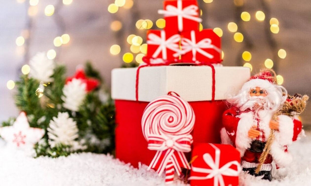 Φέτος τα Χριστούγεννα, προσφέρουμε στους αγαπημένους μας τη μαγική περιποίηση που ονειρεύονται!