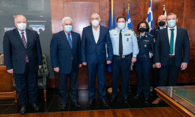 Η Ελληνική Αστυνομία πρωτοστατεί στην ανακύκλωση και επιβραβεύεται