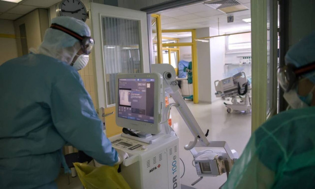 Παγώνη: «Υπερμεταδοτική η Όμικρον - Νοσούν και όσοι νόσησαν από την Δέλτα»