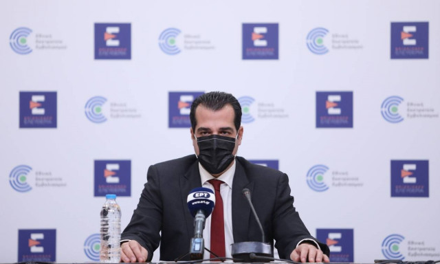 Πλεύρης: Νέα μέτρα είναι πάντα στο τραπέζι - Τι είπε για τις ΜΕΘ