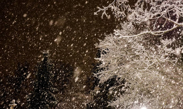 Κακοκαιρία Κάρμελ: Θερμαινόμενοι χώροι στον Δήμο Αθηναίων για την προστασία των αστέγων