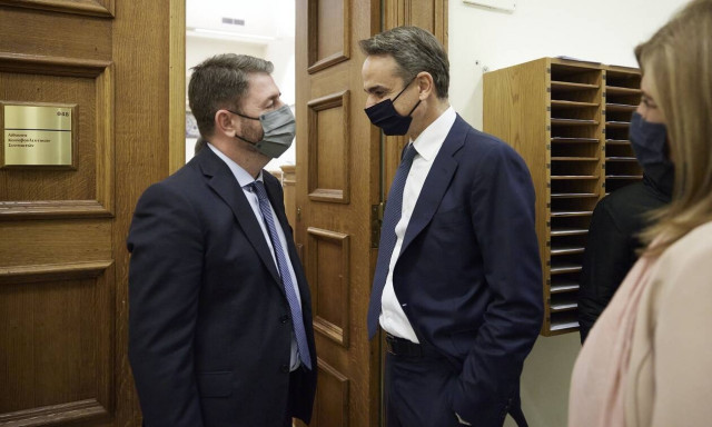 Ο Μητσοτάκης «κλειδώνει» ως αντίπαλο τον Ανδρουλάκη