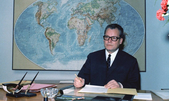 Γερμανία: O Βίλι Μπραντ ήταν πληροφοριοδότης των Αμερικανών - Aποκάλυψη Spiegel