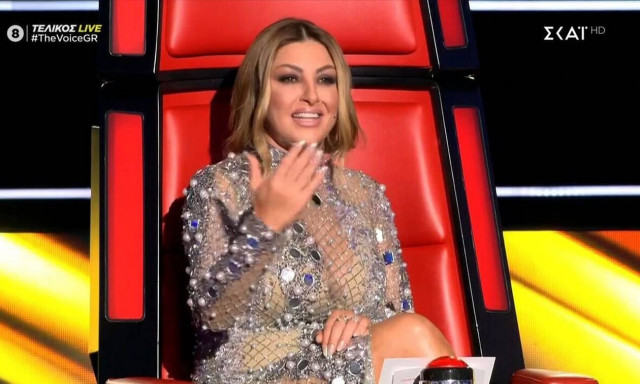 The Voice: Η εντυπωσιακή Έλενα Παπαρίζου έβαλε «φωτιά» στον τελικό