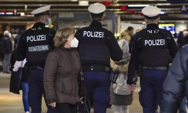 Γερμανία: Καραντίνα 2 εβδομάδων για τους ταξιδιώτες από τη Βρετανία αποφάσισαν οι Αρχές