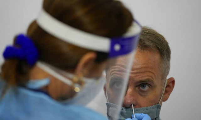 Κορονοϊός - Ιταλία: Καλπάζουν τα κρούσματα, 24.259 σε 24 ώρες - Νέα περιοριστικά μέτρα στο «τραπέζι»