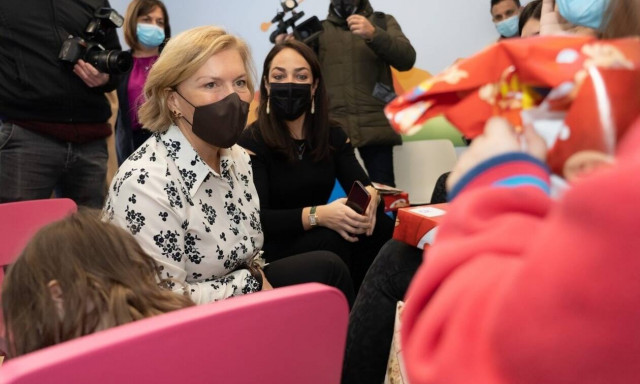 Μίνα Γκάγκα - Δόμνα Μιχαηλίδου: «Κοντά στα εγκαταλελειμμένα παιδιά»