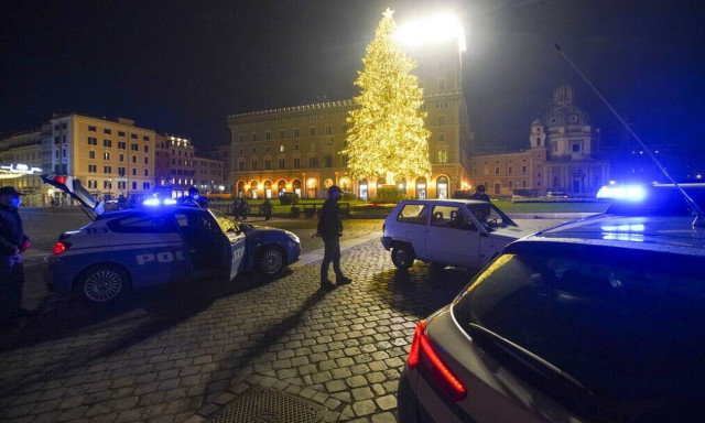 Ιταλία: 8 εκατ. πολίτες ακυρώνουν τις χριστουγεννιάτικες διακοπές λόγω της «Όμικρον»