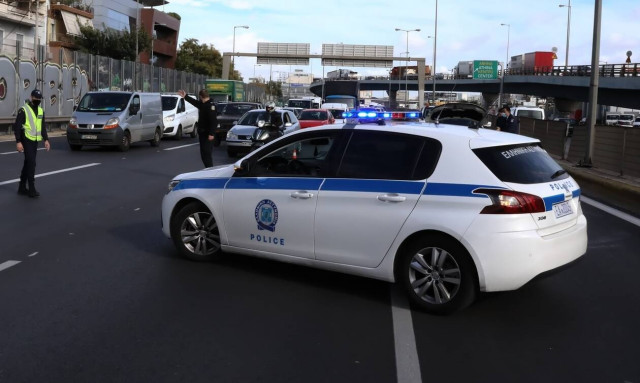 Καταδίωξη με πυροβολισμούς τα ξημερώματα στην Αττική - Ένας τραυματίας