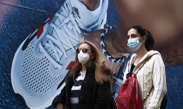 Omicron data shows shorter hospitalization rates, no need for oxygen, says health official