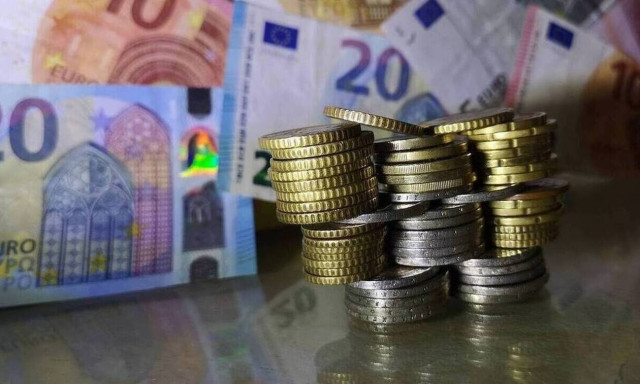 Χρονικές «ανάσες» σε φορολογουμένους για ακίνητα, εισοδήματα, οφειλές και αυτοκίνητα