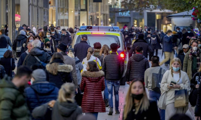 Μετάλλαξη Όμικρον:  Σε μίνι lockdown η Γερμανία - Τι μέτρα ανακοίνωσε ο Σολτς