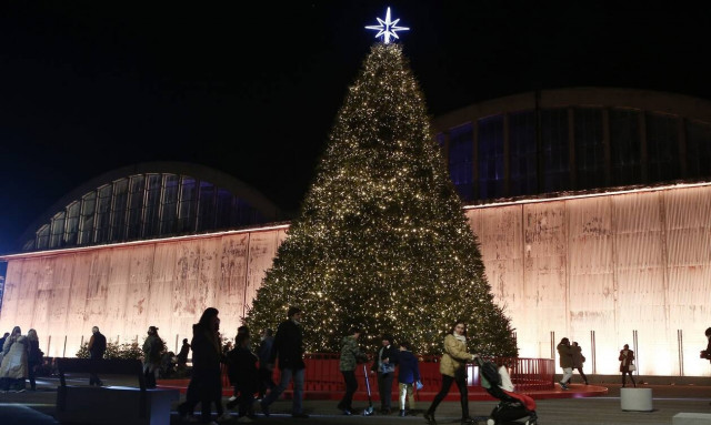 Νέα μέτρα: Με δύο self test το σχέδιο για την Πρωτοχρονιά - Τι θα γίνει με τηλεργασία και σχολεία