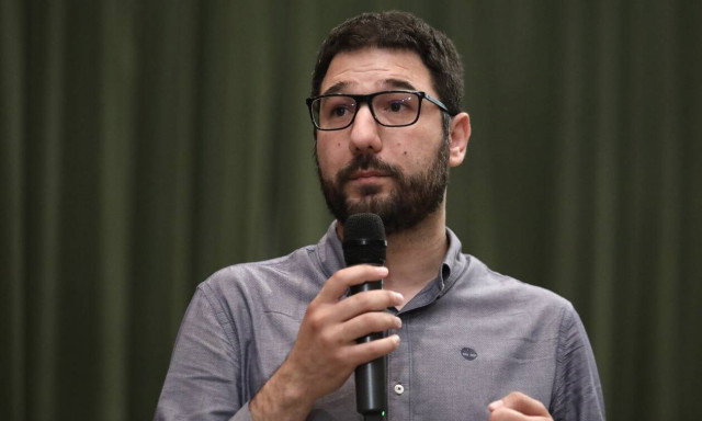 Επίθεση Ηλιόπουλου σε Γεωργιάδη για ακρίβεια και… selfies.