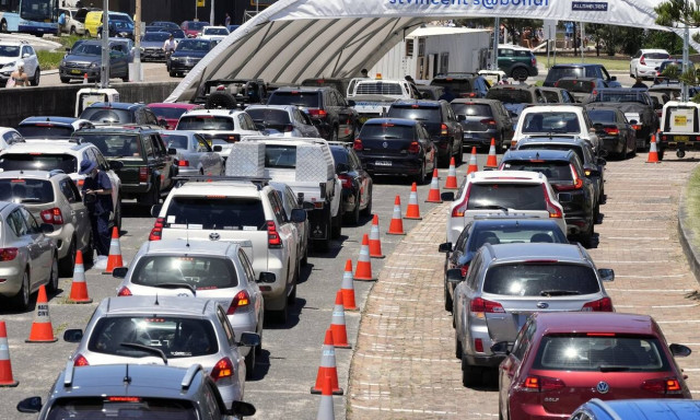 Μετάλλαξη «Όμικρον»: Η Νέα Ζηλανδία αναβάλλει το σταδιακό άνοιγμα των συνόρων της