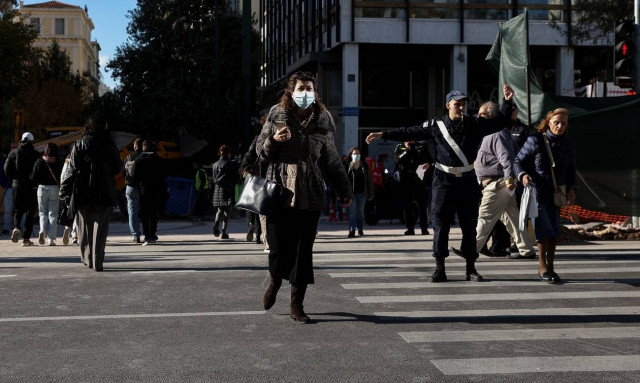 Από σήμερα ξεκινάει η διάθεση των δωρεάν self test στους πολίτες