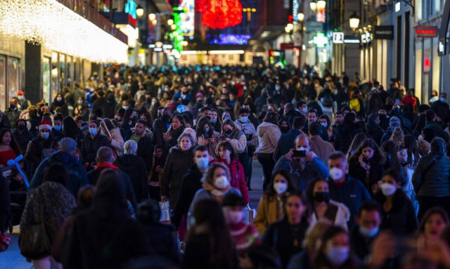 Ισπανία: Επανέρχεται η υποχρεωτική χρήση μάσκας σε υπαίθριους χώρους