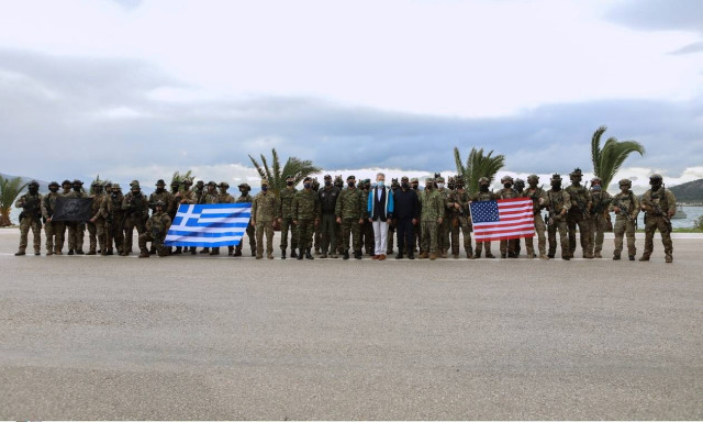 WSJ: Η Ελλάδα είναι φωτεινό σημείο για τις ΗΠΑ στην Ευρώπη