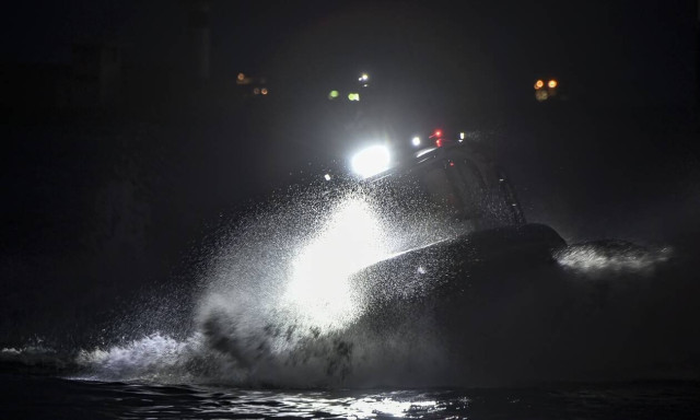 Four migrants dead, 90 stranded on islet after sailboat runs aground