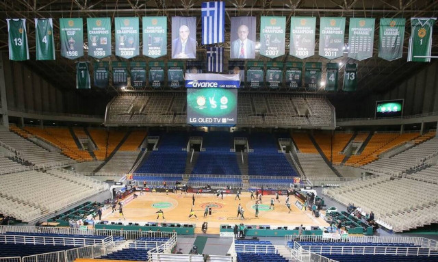 Νέα μέτρα: Προς «λουκέτο» στα γήπεδα - Πότε και από τι θα εξαρτηθεί