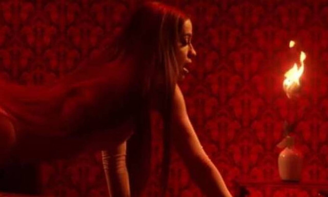 Η Ελένη Φουρέιρα ανάβει… φωτιές στο βίντεο κλιπ του τραγουδιού Fotia