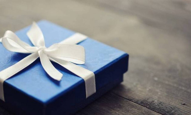 Καλές γιορτές! 24 Δεκεμβρίου σήμερα - Ποιοι γιορτάζουν