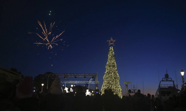 To Newsbomb.gr σας εύχεται καλά Χριστούγεννα: Μια αληθινή ευχή σε μια virtual πραγματικότητα
