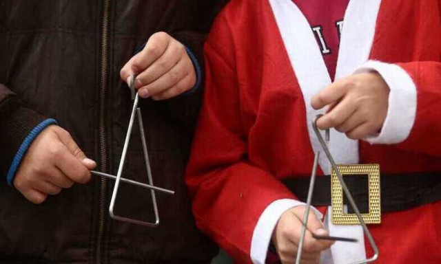 Πάτρα: Τους άνοιξε για να του πουν τα κάλαντα και τον έκλεψαν