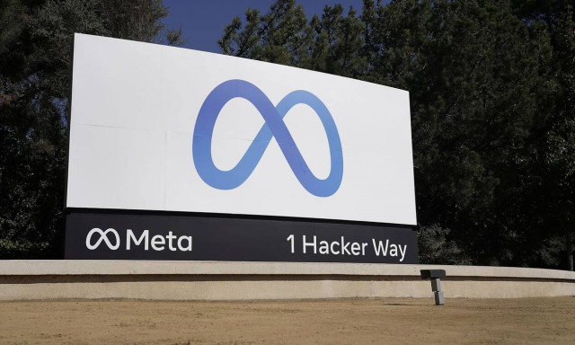 Ρωσία: Επέβαλε πρόστιμο-μαμούθ 23,9 εκατομμυρίων ευρώ στη «Meta» του Facebook