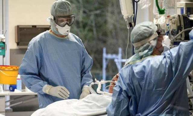 Θεσσαλονίκη: Μη εμβολιασμένος κόλλησε επίτηδες κορονοϊό και πέθανε η μητέρα του