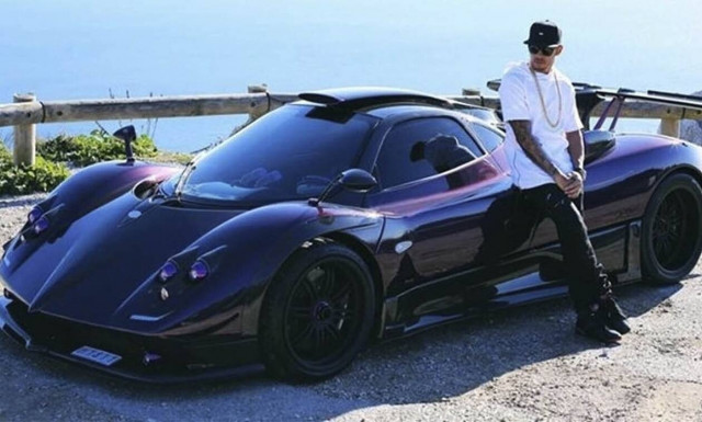 O Lewis Hamilton πούλησε την προσωπική του Pagani Zonda (vid)