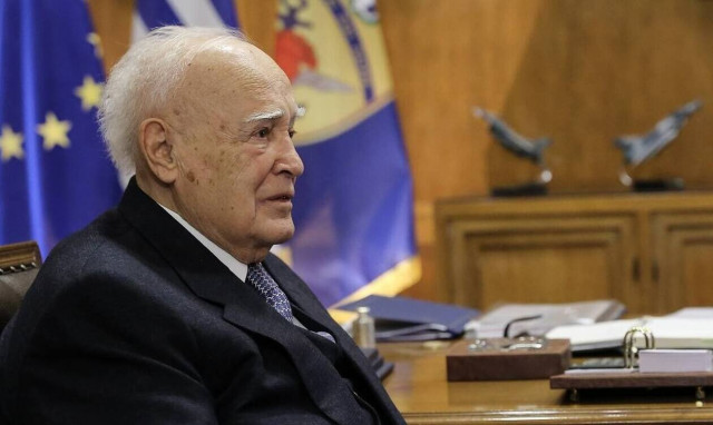 Σαμαράς για Κάρολο Παπούλια: «Πέρασε στην ιστορία με σεμνότητα»