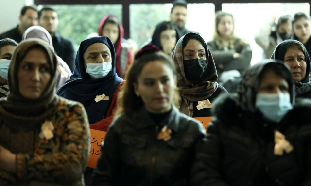 Αφγανιστάν: Οι Ταλιμπάν απαγορεύουν στις γυναίκες και τα ταξίδια μεγάλων αποστάσεων χωρίς συνοδό