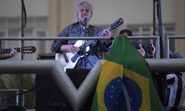 Βραζιλία: Ο ζωντανός θρύλος της μουσικής Καετάνο Βελόσο μολύνθηκε από κορονοϊό