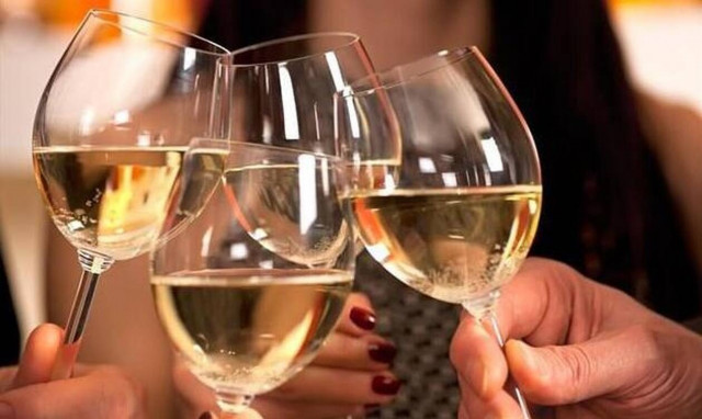 Κύπρος - Κορονοϊός: Εξετάζεται η μείωση ατόμων σε συναθροίσεις πριν την Πρωτοχρονιά (vid)