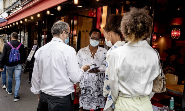 Δανία: Στις 10 το βράδυ θα κλείνουν τα εστιατόρια από σήμερα