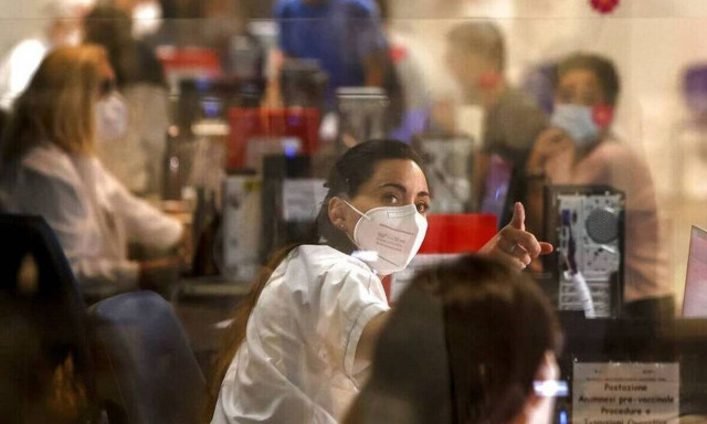 Κορoνοϊός - Ιταλία: Πάνω από 30.000 νέα κρούσματα και 142 θάνατοι το τελευταίο 24ωρο