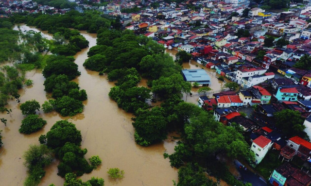 Πλημμύρες στη Βραζιλία: Τους 20 έφθασαν οι νεκροί - Σχεδόν 63.000 εκτοπισμένοι