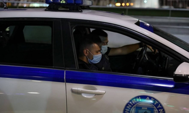 Θεσσαλονίκη: Γυναίκα έφτυσε και απείλησε αστυνομικούς σε έλεγχο για χρήση μάσκας