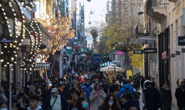 Κρούσματα σήμερα: Ολοταχώς για 20.000 μολύνσεις