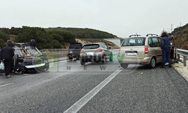 Ιωάννινα - Τροχαίο ατύχημα στην Ιόνια Οδό: 6 άτομα στο νοσοκομείο - Ανάμεσά τους και παιδιά (pics)