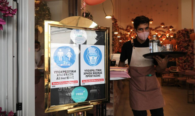 Καββαθάς στο Newsbomb.gr: Σε άτυπο lockdown η εστίαση - «Κραυγή» των επιχειρηματιών για τα νέα μέτρα