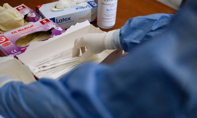 Αίγιο: Βρέθηκαν 48 κρούσματα σε ένα φαρμακείο