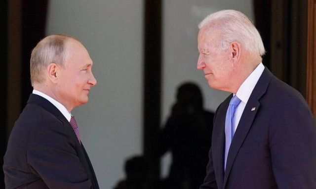 ΗΠΑ - Ρωσία: Κρίσιμη τηλεφωνική συνομιλία ανάμεσα σε Μπάιντεν και Πούτιν