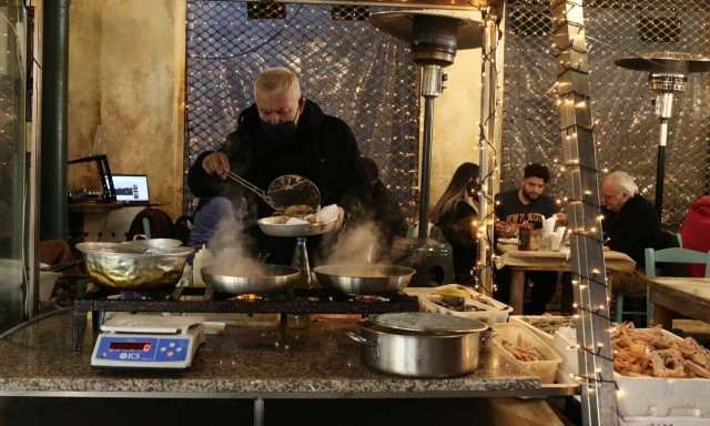 Κορονοϊός: Έκτακτες ανακοινώσεις από τον υπουργό Εργασίας για μέτρα στήριξης